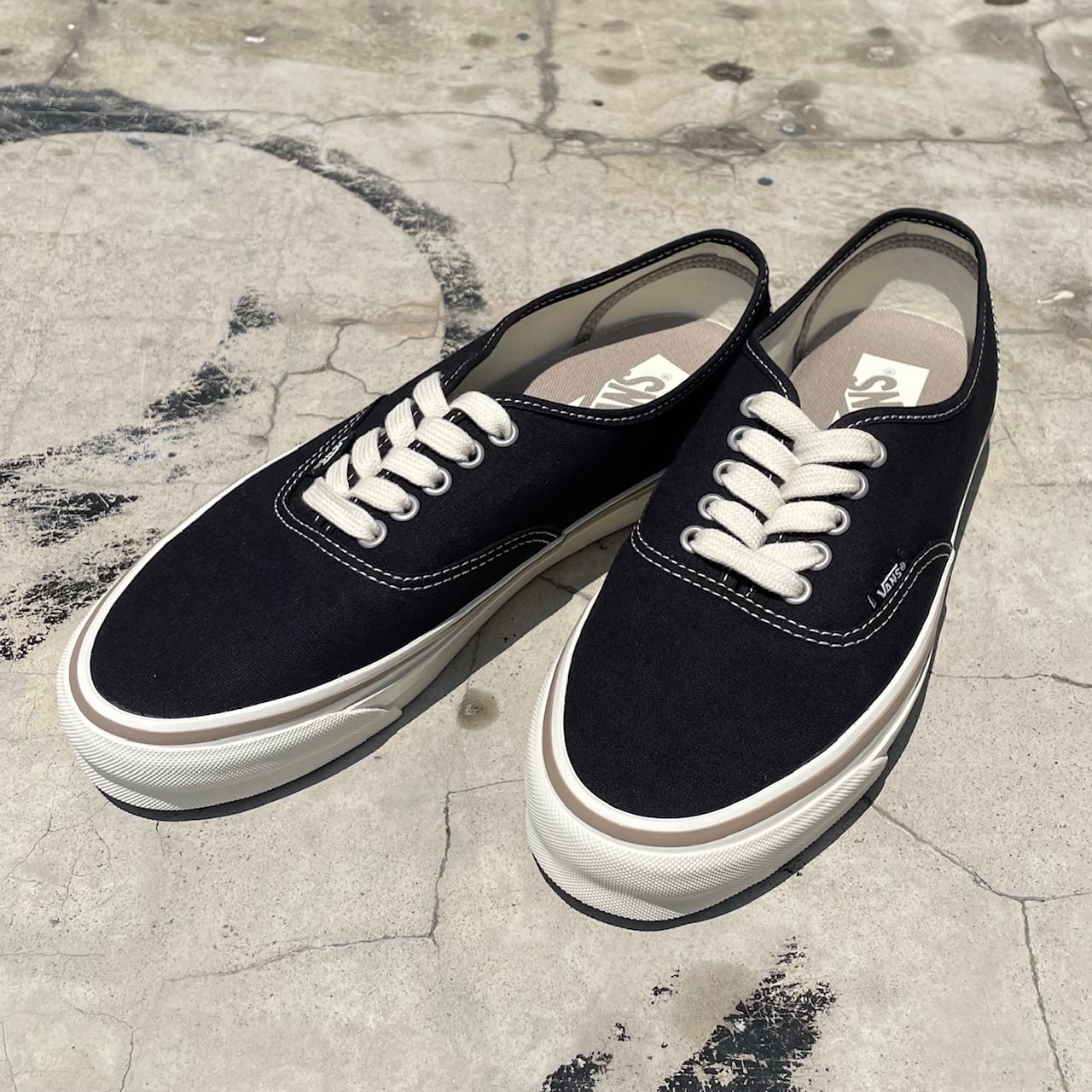 VANS / ヴァンズ MTE AUTHENTIC REISSUE BLACK/MARSHMALLOW
