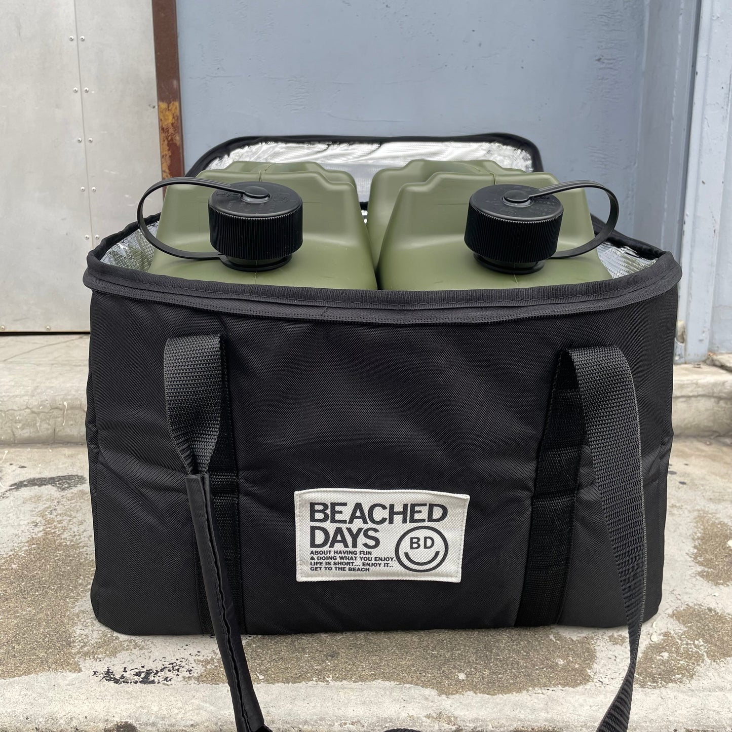 BEACHED DAYS MULTI TANK COVER/BLACK