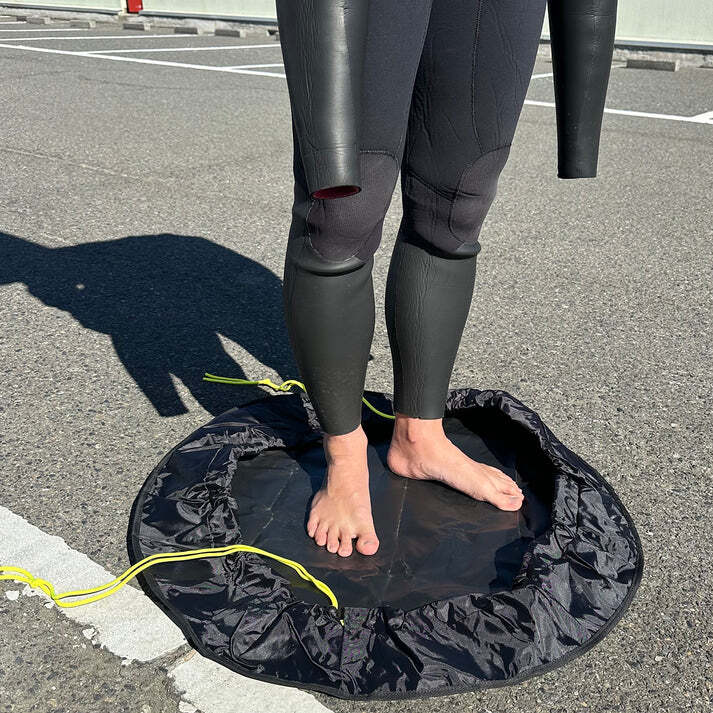 BEACHED DAYS SURF MAT BLACK