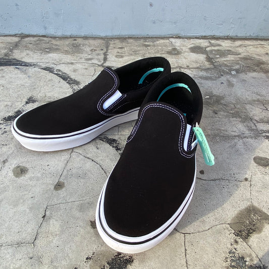 VANS/ Comfycush Slip-on  Black/True White