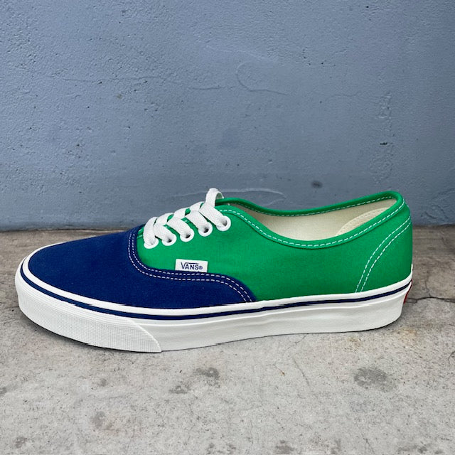 VANS / ヴァンズ Authentic PRIMARY NAVY